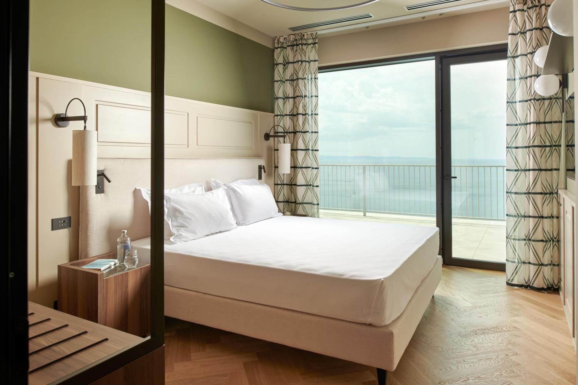 Maximilian Suites Триест Экстерьер фото